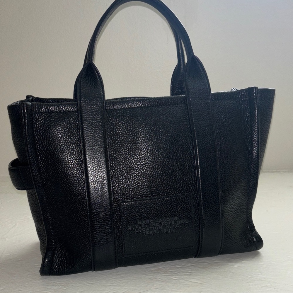 Marc Jacobs Sleek Black Leather Tote